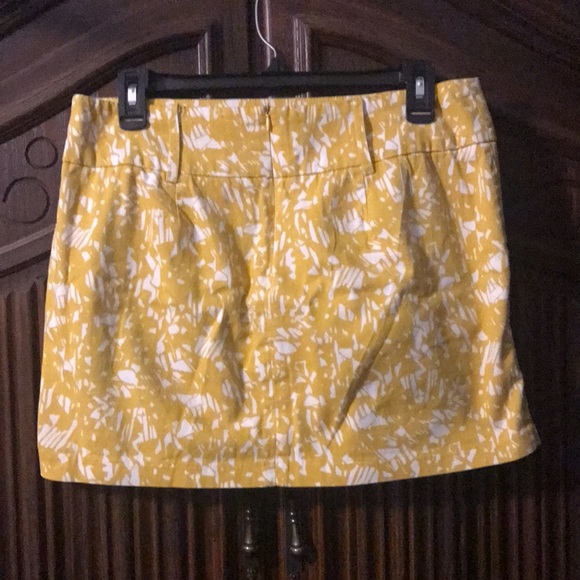 Sunny Summer Yellow Cotton Zip Up Mini Skirt - Picture 3 of 6